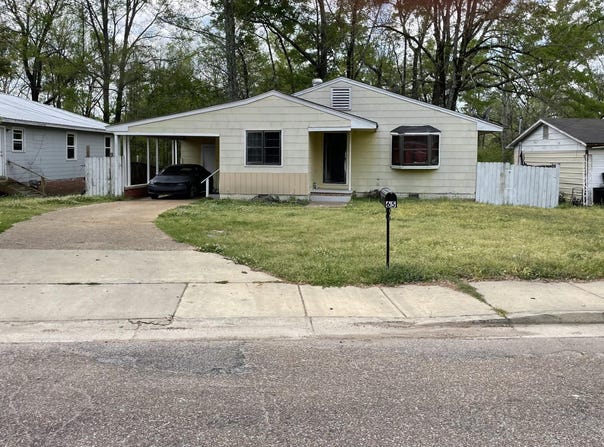 65 Calhoun Street, West Point, MS 39773