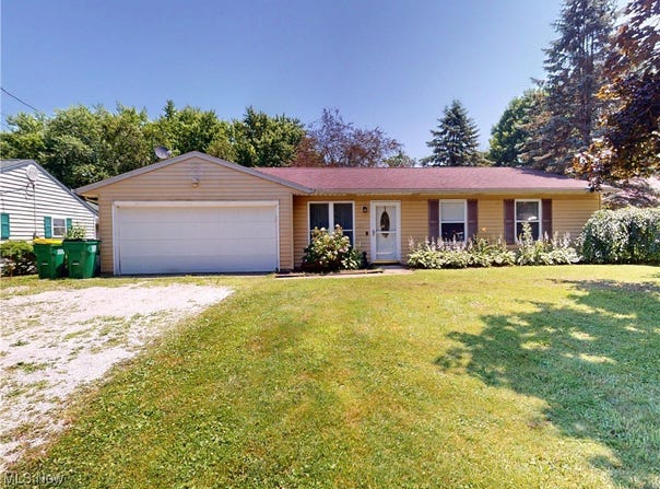 170 E Parkway Drive, Madison, OH 44057