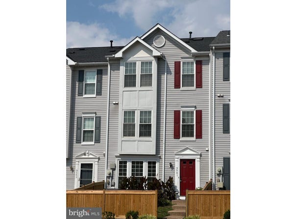 9341 GOOSEBERRY Drive, MANASSAS, VA 20110