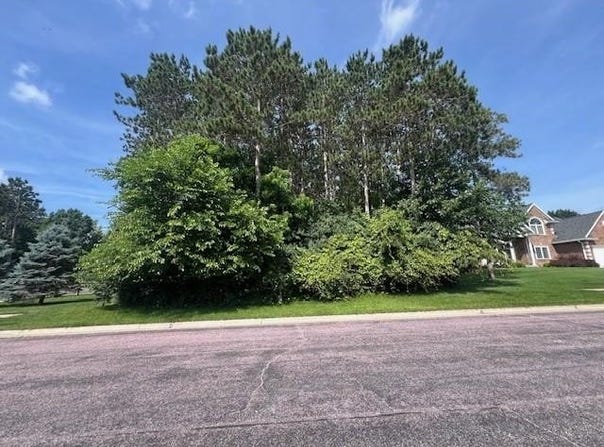 Pine Ridge Court, Portage, WI 53901