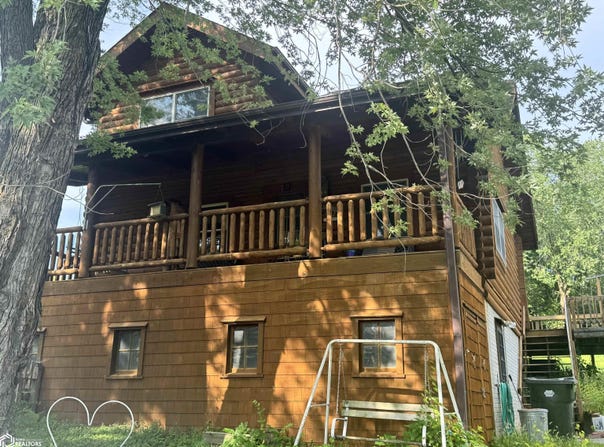 255 Eastside Lane, Montezuma, IA 50171