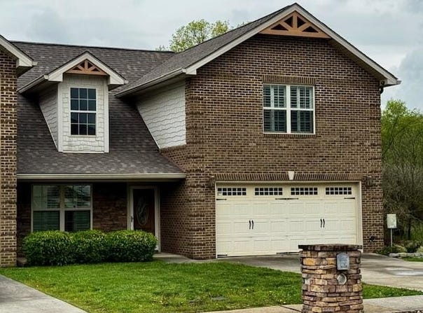 3007 Villas Creekside Drive, Dandridge, TN 37725