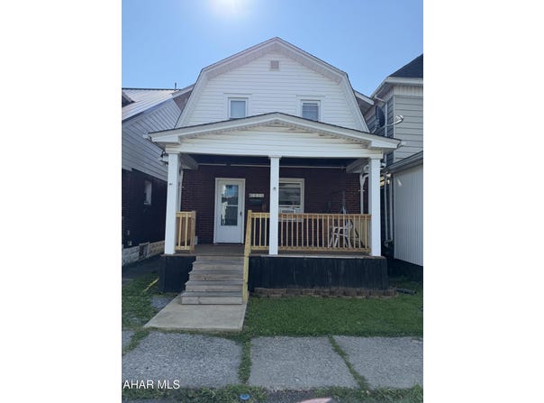2821 Walnut Avenue, Altoona, PA 16601