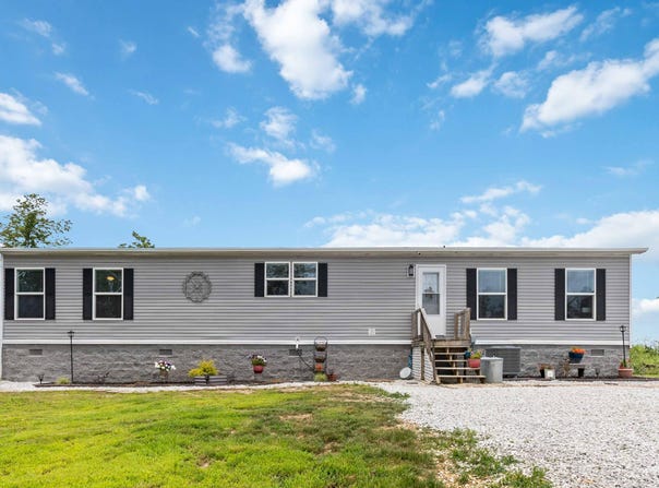 15001 Hwy 2004 Highway, McKee, KY 40447