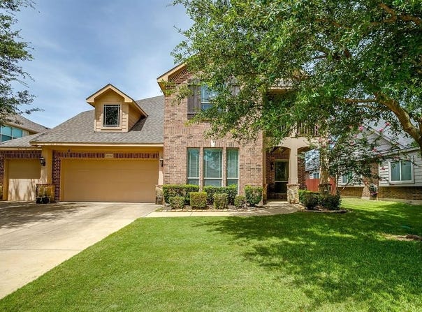1032 Tara Drive, Burleson, TX 76028