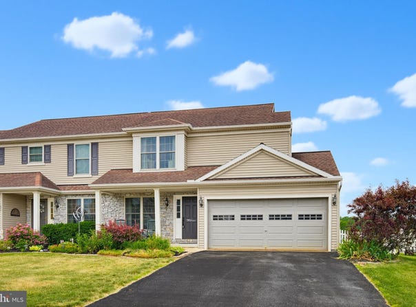 5105 OAK LEAF Drive, MOUNT JOY, PA 17552