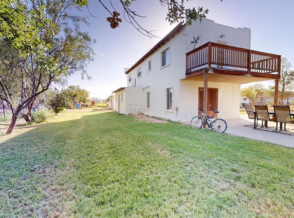 12421 N LOOP Drive, Clint, TX 79836