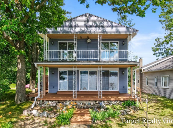 10818 Stoney Point Drive, Delton, MI 49046