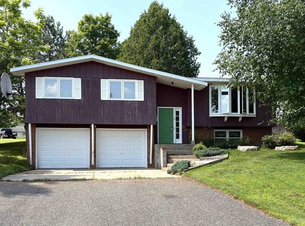 901 Colleen Circle, Quinnesec, MI 49876