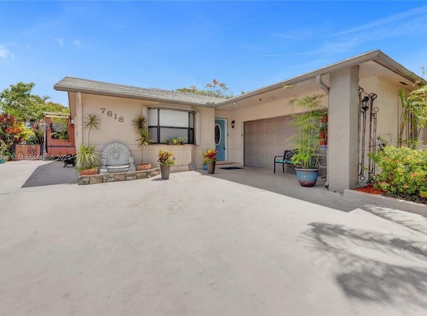 7618 NW 88th Cir, Tamarac, FL 33321