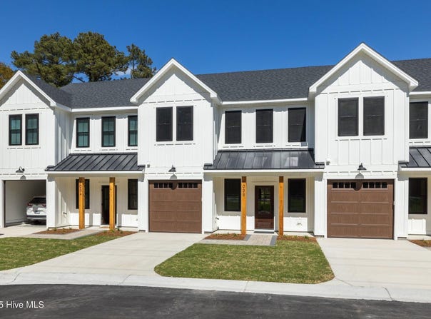 103 Star Lake Circle, Cape Carteret, NC 28584