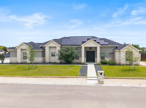 411 Mountain View, Del Rio, TX 78840