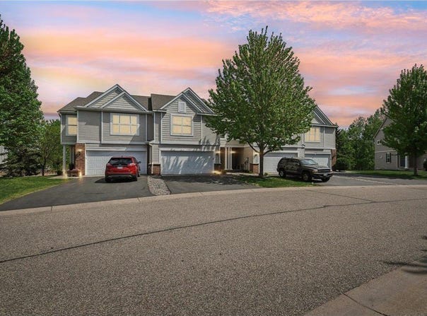 15369 Falk Drive N, Hugo, MN 55038