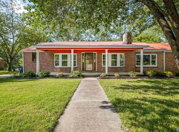 1120 Hillsboro Drive, Gadsden, AL 35903