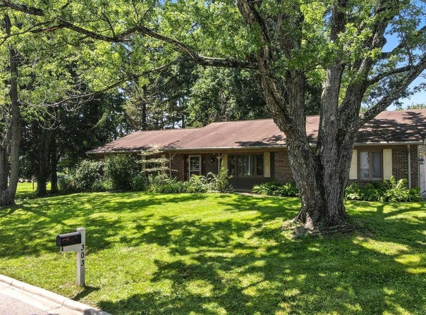 303 Pickering Drive, Pickerington, OH 43147