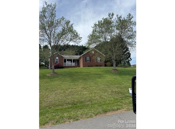 186 Chesterfield Drive, Taylorsville, NC 28681