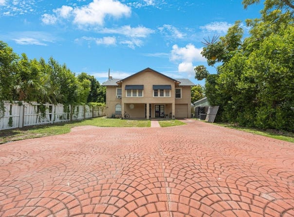 3460 HAINES ROAD N, ST PETERSBURG, FL 33704