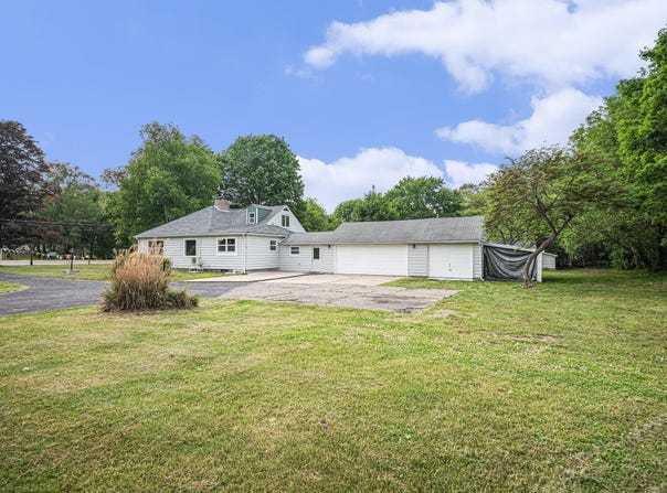 455 N 10th Street, Plainwell, MI 49080