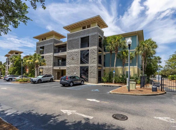 1430 Regency Rd, Gulf Shores, AL 36542