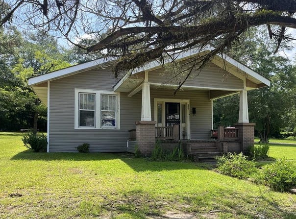 300 Locust St, Mccomb, MS 39648