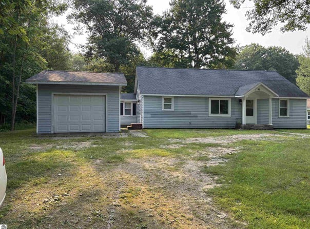 1760 S US-23, Tawas City, MI 48763