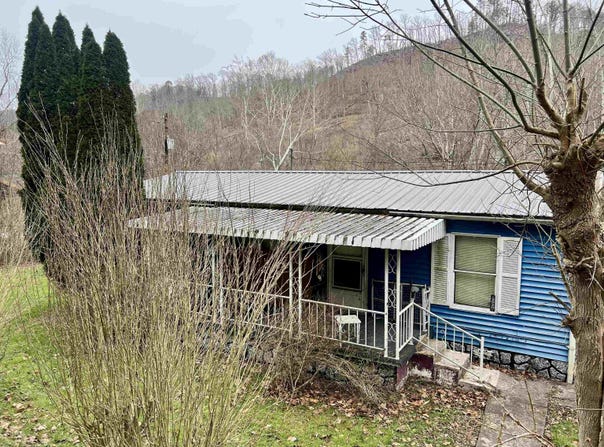 2920 McClellan Highway, Ranger, WV 25557