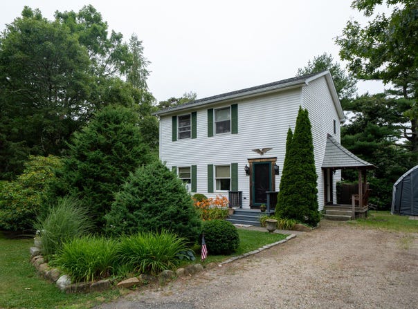 11 Onondaga Avenue, Oak Bluffs, MA 02557