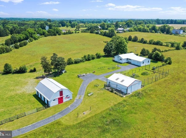 253 CHESHIRE RD, INWOOD, WV 25428
