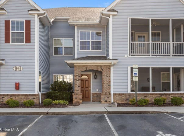 1944 Tara Court, Greenville, NC 27858
