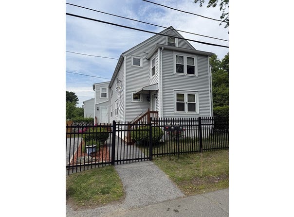 12 Curtis St, Methuen, MA 01844