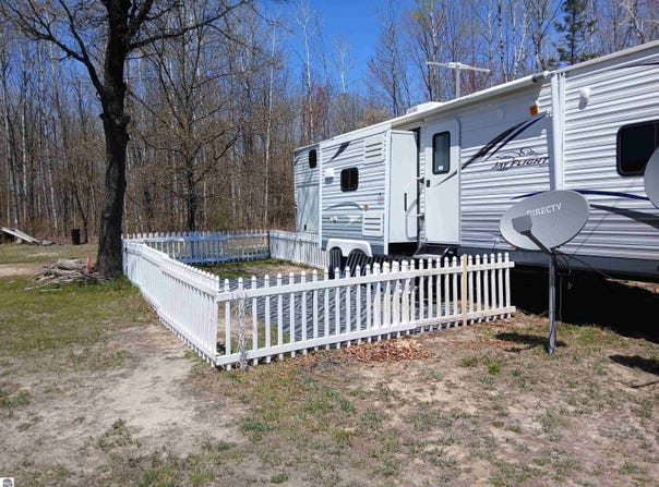 1392 Kitchen Road, Whittemore, MI 48770