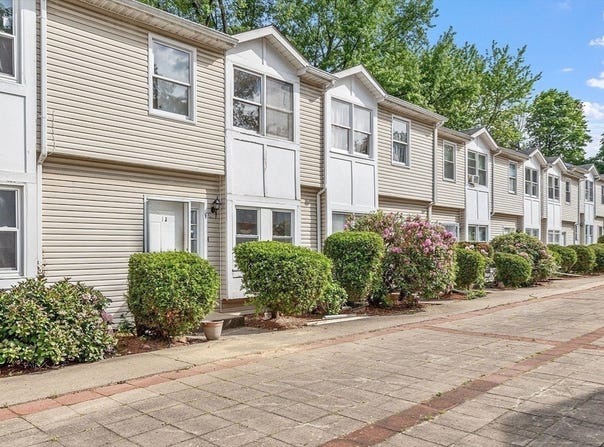 2 Howe Ter, Boston, MA 02125