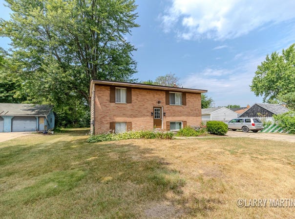 3607 Colby Avenue SW, Wyoming, MI 49509