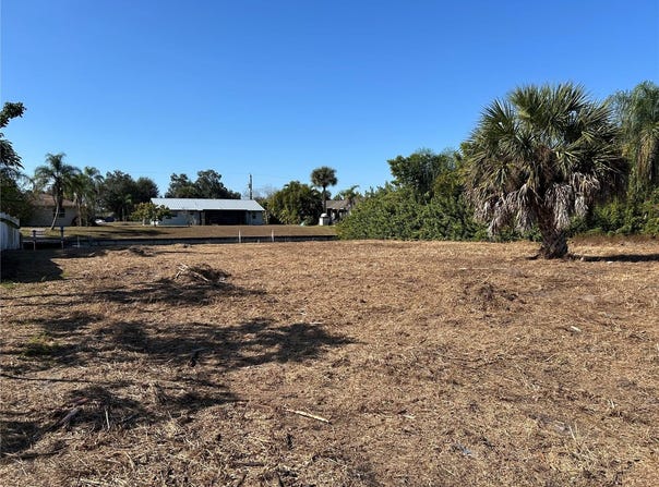 3285 SANTA BARBARA DR, PUNTA GORDA, FL 33983