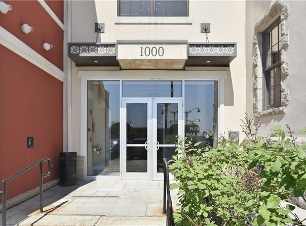 1000 Chapel View Boulevard, Cranston, RI 02920