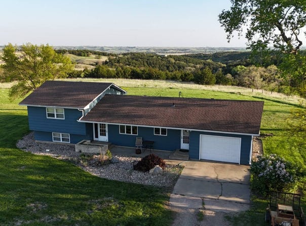 31735 SD HWY 37, Springfield, SD 57062