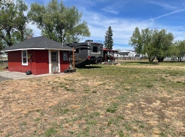 501 CLAIRMONT ST, Wallowa, OR 97885