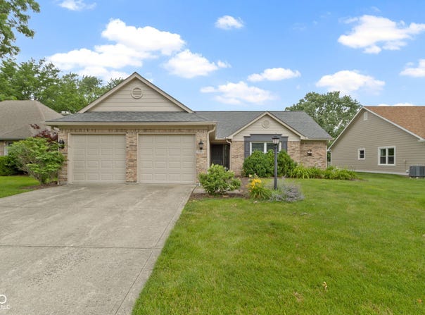 786 Woodview North Drive, Carmel, IN 46032