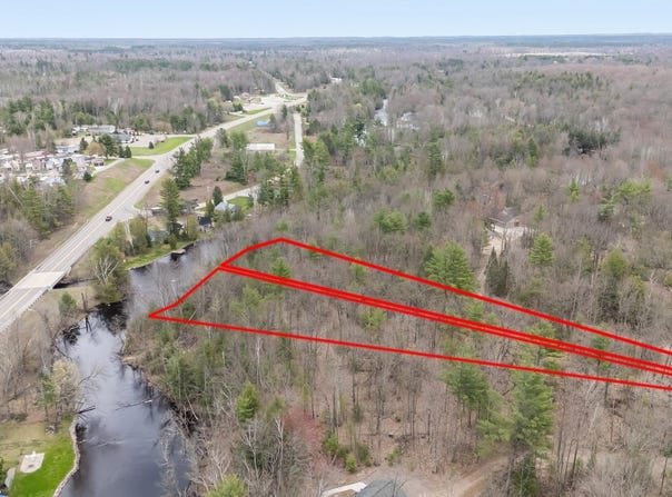 12466 BEDROCK Lane, SURING, WI 54174-9615