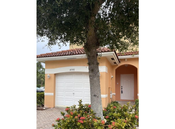 4987 SE Mariner Garden Circle, Stuart, FL 34997