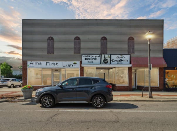 124 E Superior Street, Alma, MI 48801