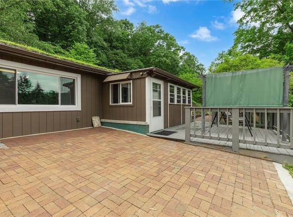 1369 Old Pulaski Rd, Neshannock Twp, PA 16105