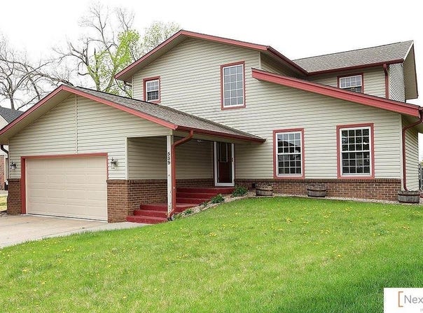 539 West Keating Circle, Lincoln, NE 68521