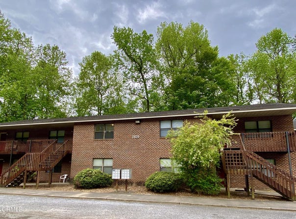 2609 Macgregor Downs Road, Greenville, NC 27834