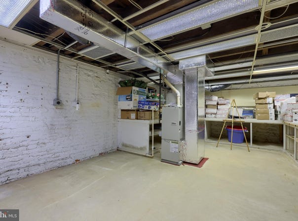 4 S 4TH STREET, LEBANON, PA 17042