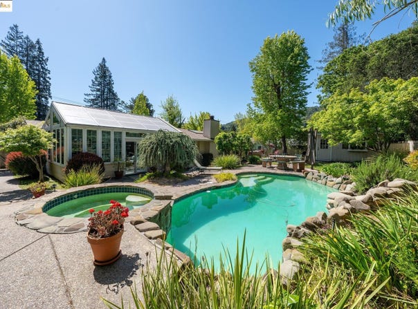 14 El Camino Moraga, Orinda, CA 94563