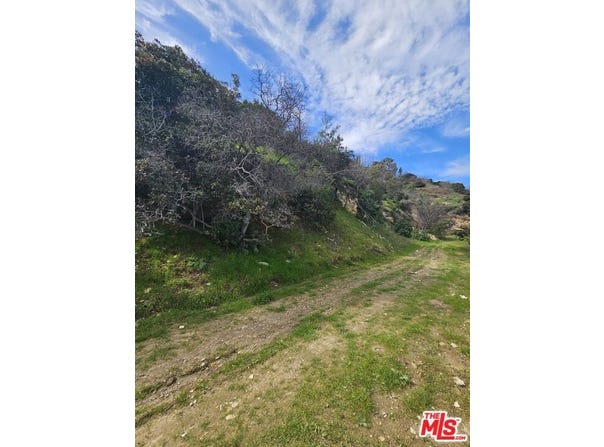 0 Newcomb Dr, Sherman Oaks, CA 91423