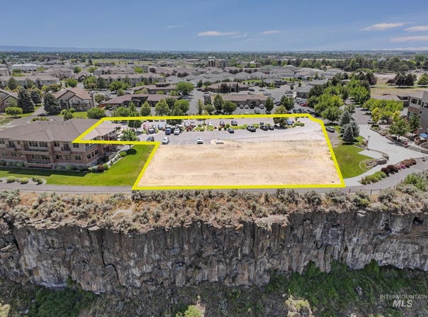 201 River Vista Place, Twin Falls, ID 83301