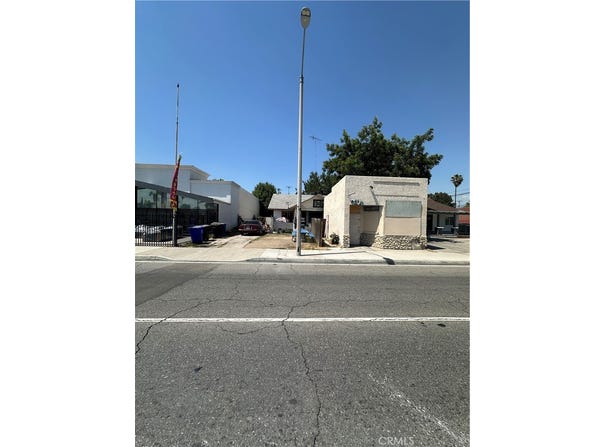 214 E Base Line Street, San Bernardino, CA 92410