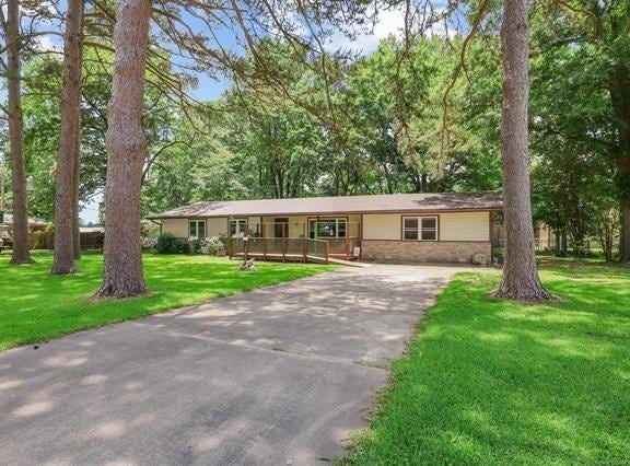 105 Maple, Broken Bow, OK 74728